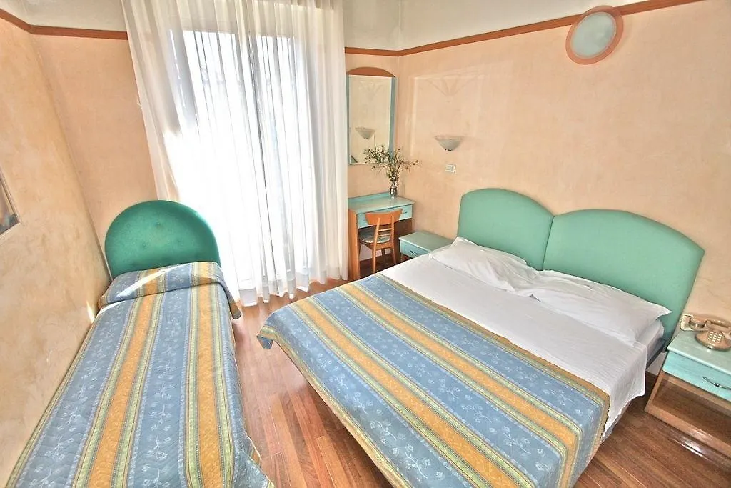 ***  Hotel Britannia Rimini Marina Centro Olaszország